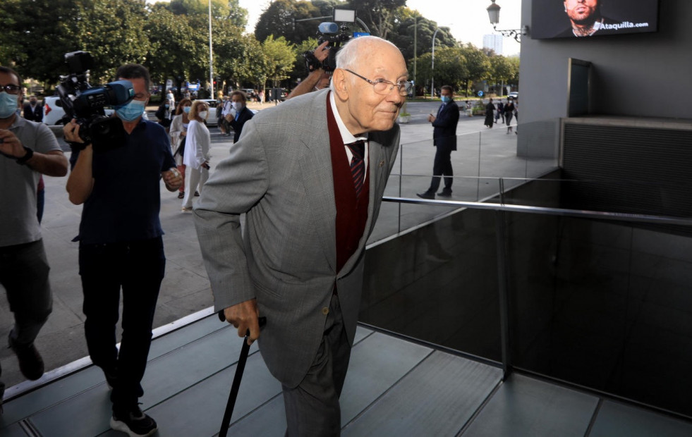 El exministro José Manuel Romay Beccaría cerrará la lista del PP por A Coruña