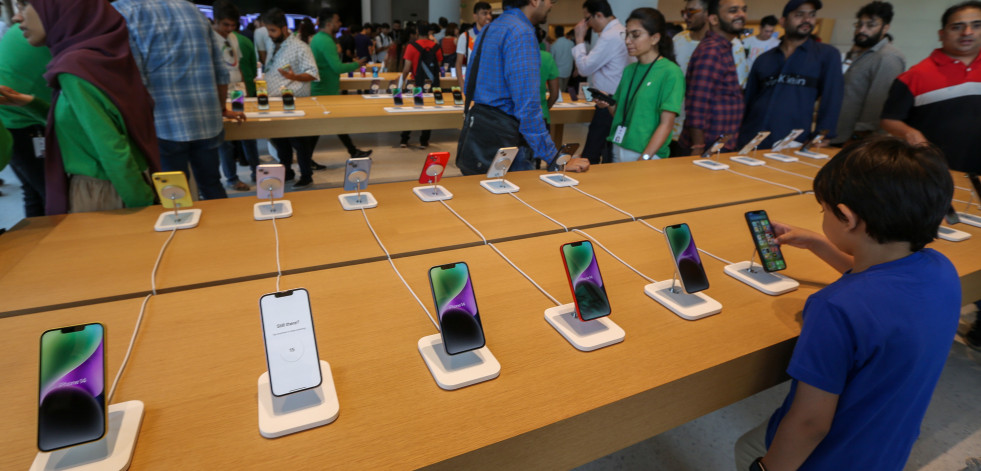 Apple abre su primera tienda física en la India