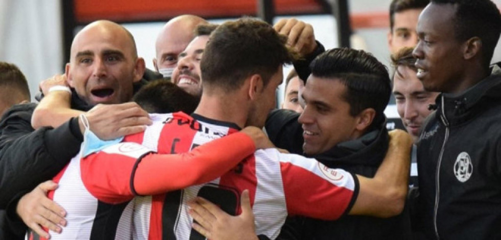 Carlos Ramos: “El triunfo nos permite ir con otra cara a Riazor”