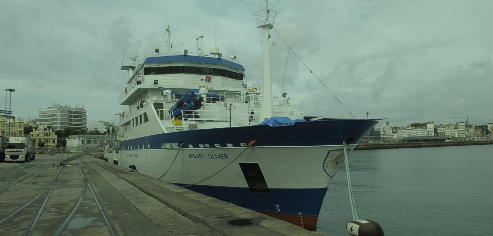 Xunta y Puerto admiten sorpresa y preocupación por la polémica de la compra de los muelles