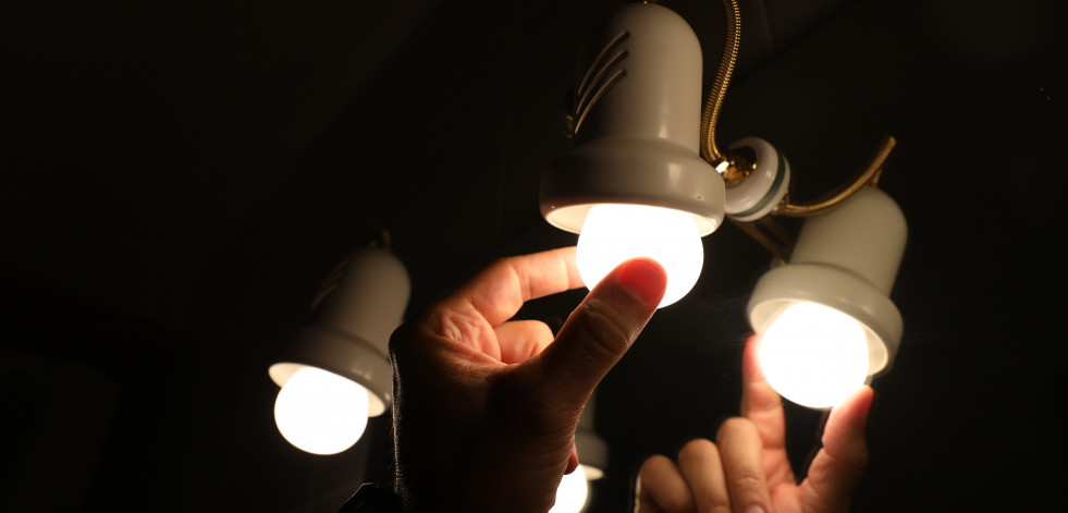 La luz alcanza este domingo su segundo precio más alto de la historia