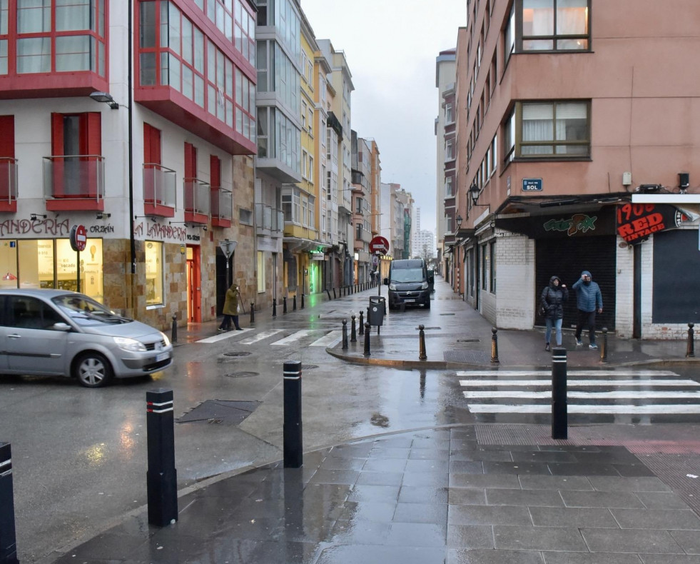 La calle de Socorro, una de las arterias de la fiesta en el Orzán  javier alborés