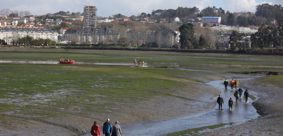 Demarcación de Costas acumula  ya dos meses de retraso en el dragado de la ría de O Burgo