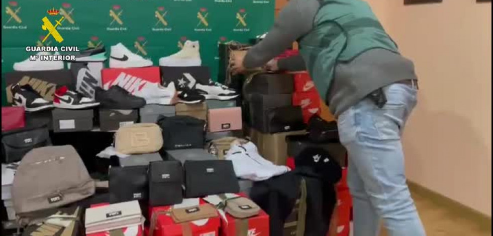 Detenidas en A Coruña dos sospechosas de falsificar marcas de ropa